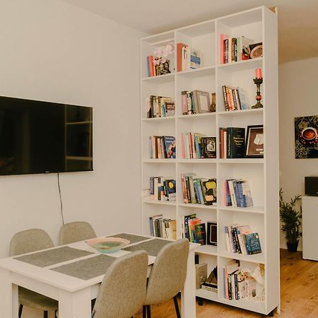 Studio Flat In Heart Of Tirana Exterior photo