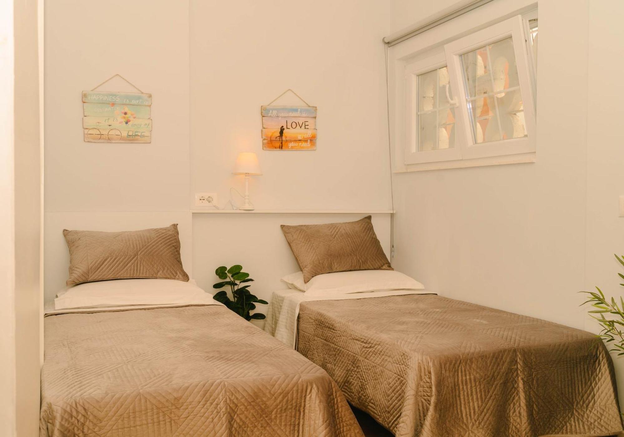 Studio Flat In Heart Of Tirana Exterior photo