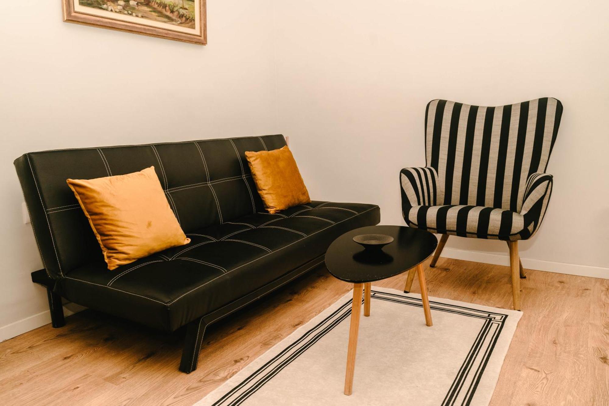 Studio Flat In Heart Of Tirana Exterior photo